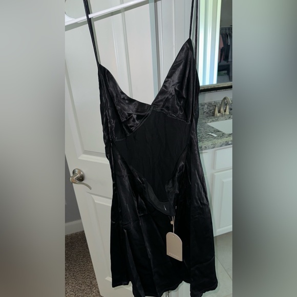 Meshki. NWT. Backless slip dress. XL - Picture 4 of 4